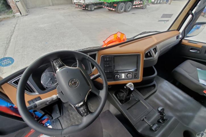 既熟悉又陌生的陕汽轩德x3l牵引车