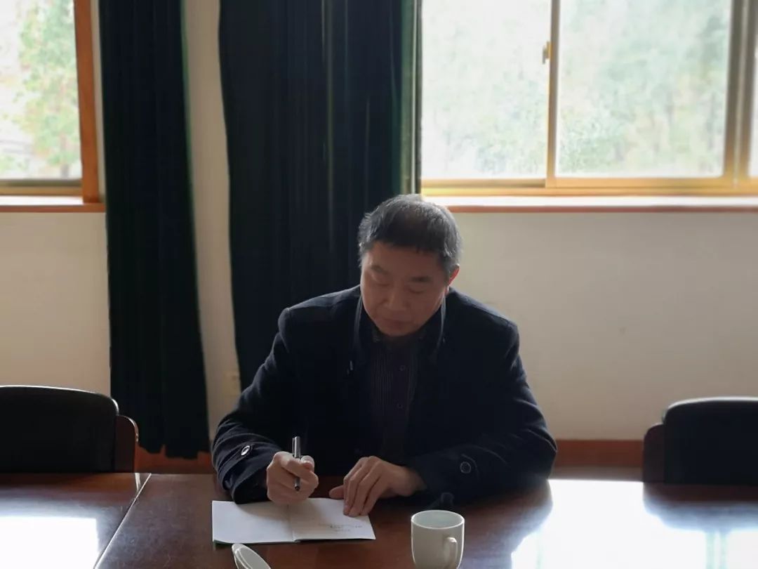 施勤俭书记总结指出,对照党章党规找差距,是"不忘初