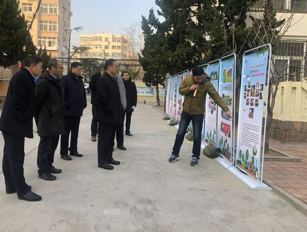 国家住建部建设司副司长张乐群深入香港中路街道调研垃圾分类工作