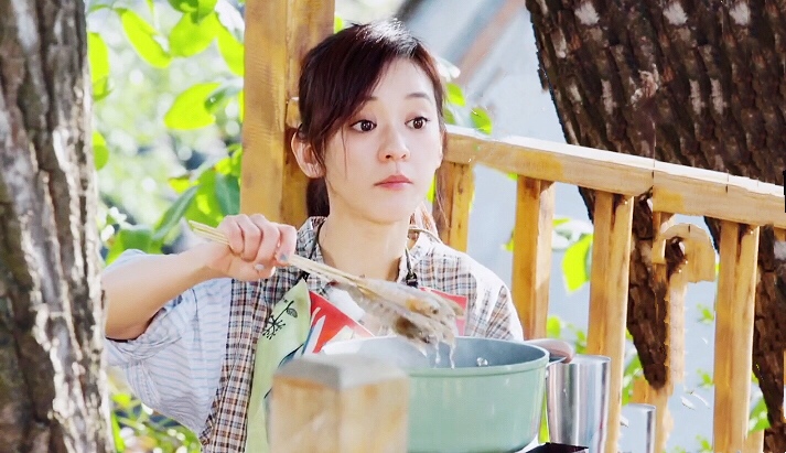 《幸福三重奏》陈意涵剥虾壳:真正的爱情,要学会注重细节