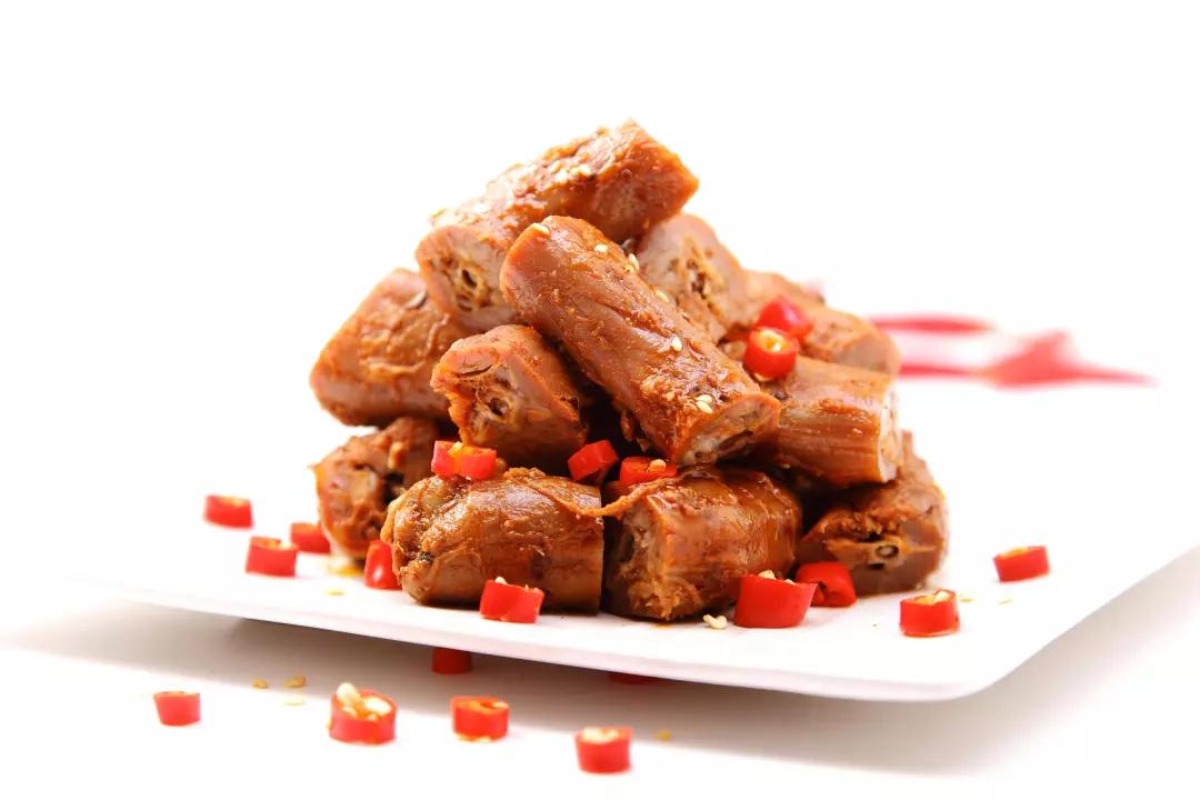 类食品(主要是鸭脖,酱板鸭,包括酱鸭翅,酱鸭脖,酱鸭拐,酱鸭掌,酱鸭舌