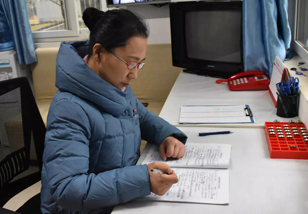 今天的头条,属于"普通人"郑超英_工作