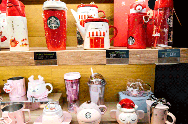 2019星巴克圣诞杯卖萌上线,击中你的少女心!