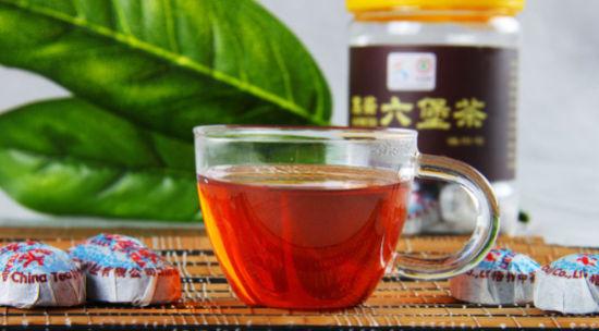 广西梧州六堡茶高铁冠名首发运行踏上千里茶文化之旅