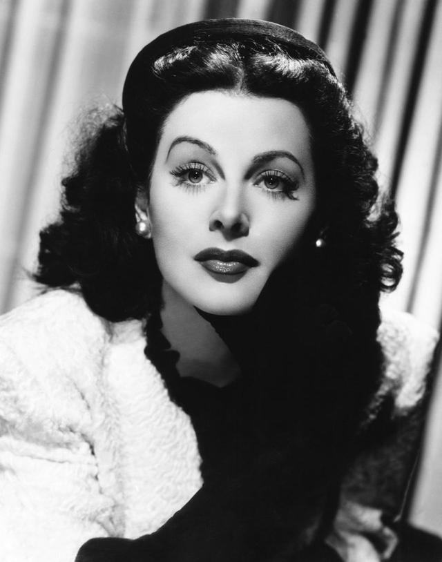 她就是阿达·洛芙莱斯,但是你知道世界上第一位程序员是谁吗?