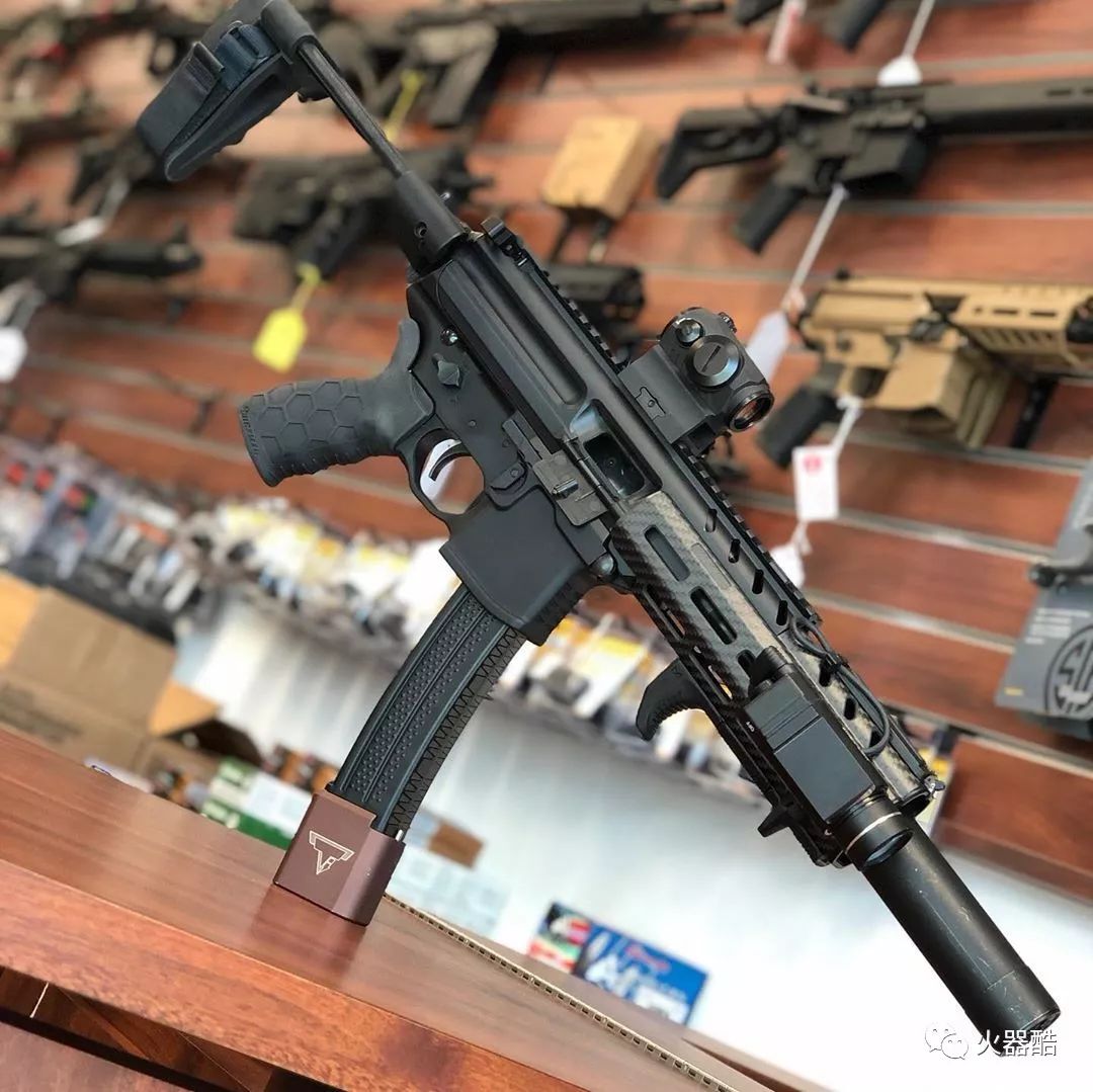 影视大神曾经用过9mm小钢炮西格绍尔公司mpx冲锋枪手枪图集