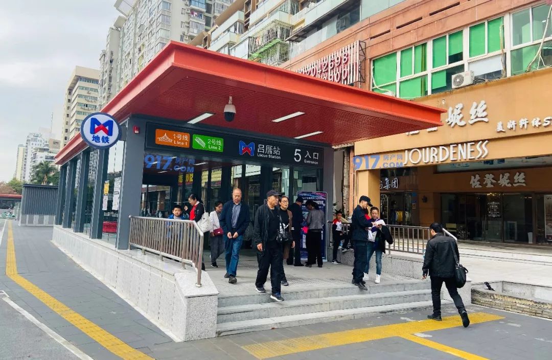 实拍10大站点全方位曝光厦门地铁2号线试乘日现场人人人