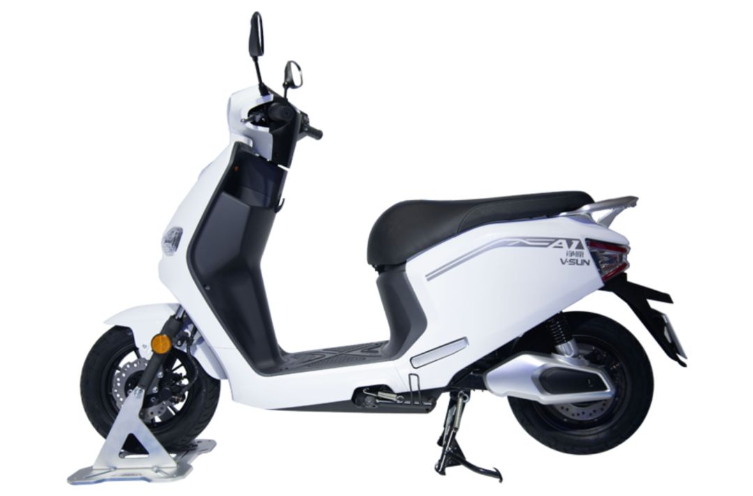 雅迪 g5宗申森蓝 z1极客honda v-go本铃 驭铃客爱玛 新in麦净原 h2