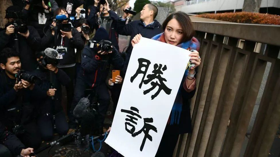 《日本之耻》里被性侵的女记者，凭一己之力改变了日本法律