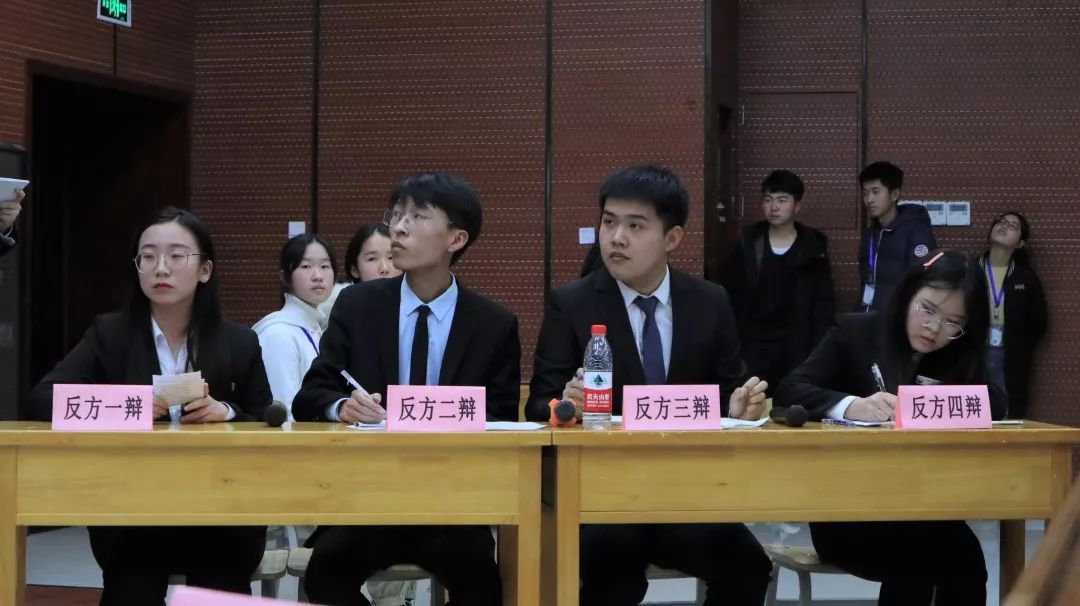 我校第七届"陶铸杯"辩论赛圆满结束