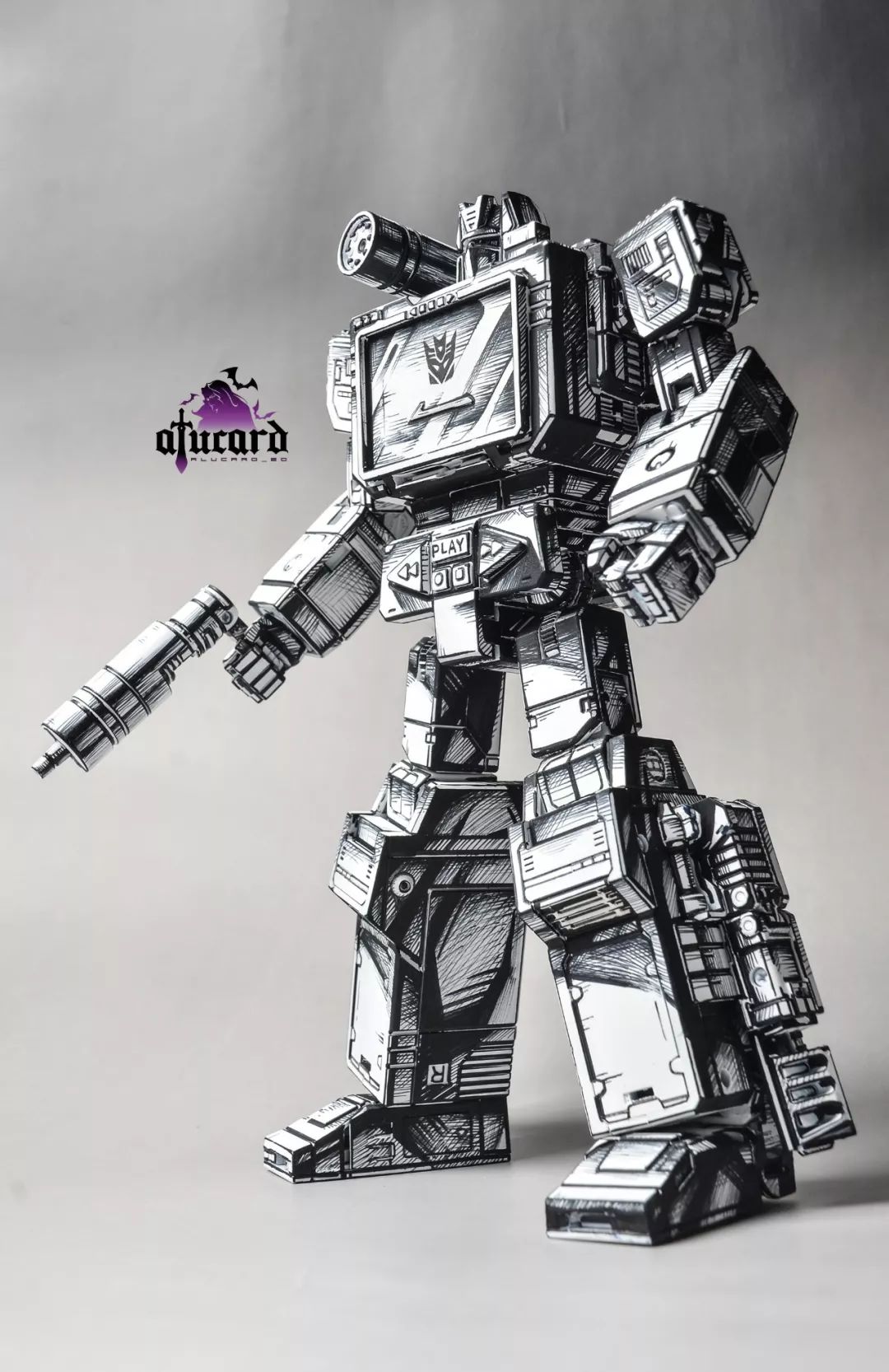 白底黑线,用记号笔就涂了个mp13声波