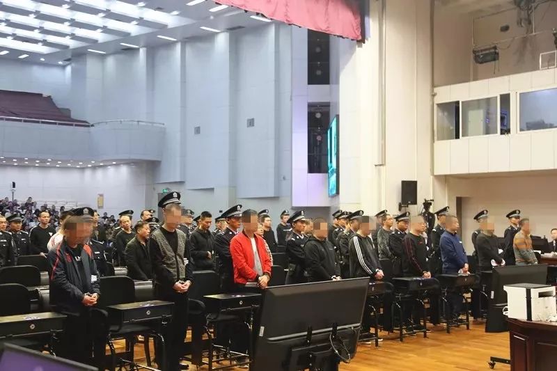 黄冈"铝厂帮"41人涉黑案一审宣判,最高唐24年半