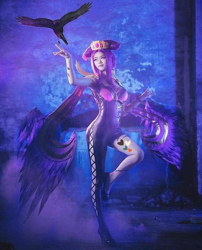 小姐姐cos芈月,网友:我怀疑你在开车,我能站着让你吸血吗?