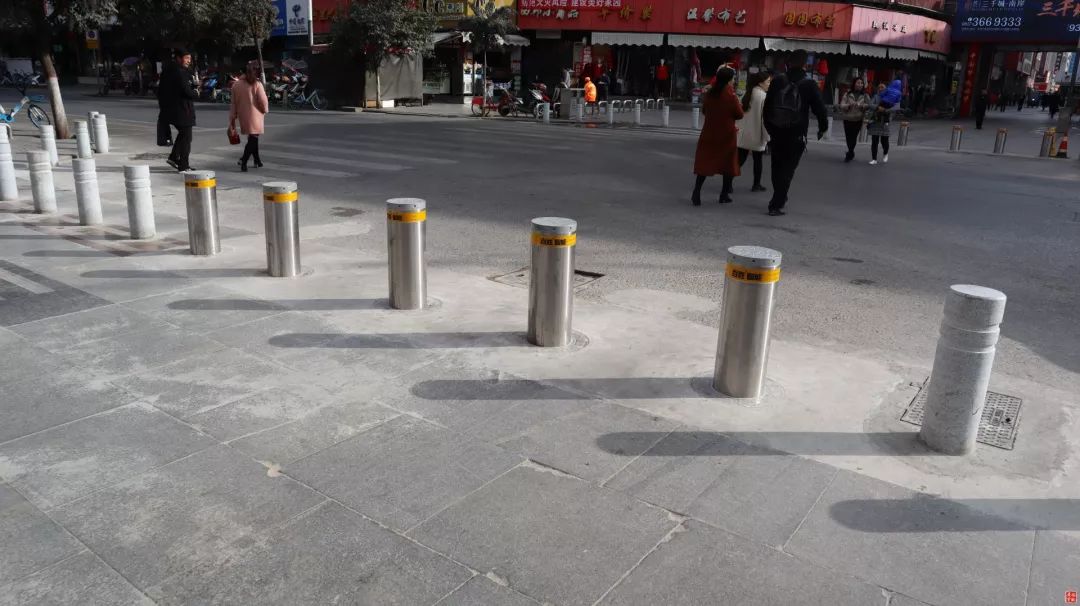 能升降的路障桩方便又实用