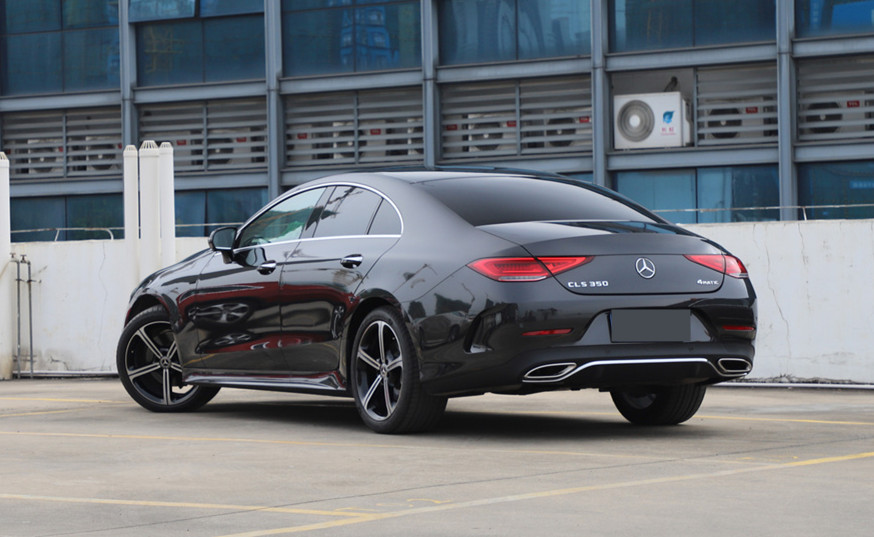 奔驰旗下的"最美四门车"!采用无边框车门 轿跑车身,6.