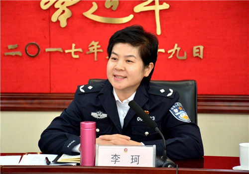 郑州市公安局党委副书记李珂,警令部主任叶志斌陪同调研座谈