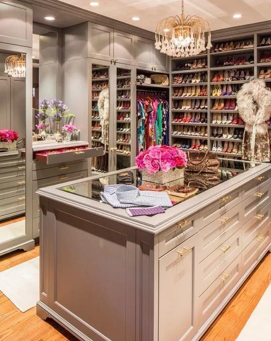 哪个女孩子不想要个衣帽间呢?_女人