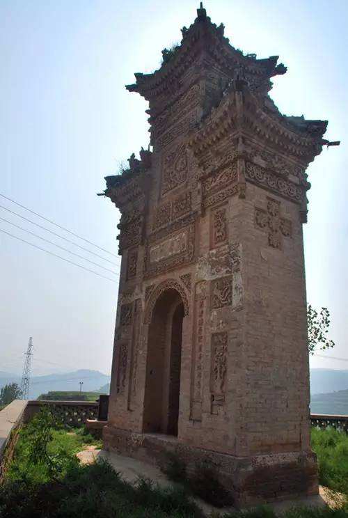 原创河南灵宝:经历两百多年风雨侵蚀,雄风依然邵公碑楼