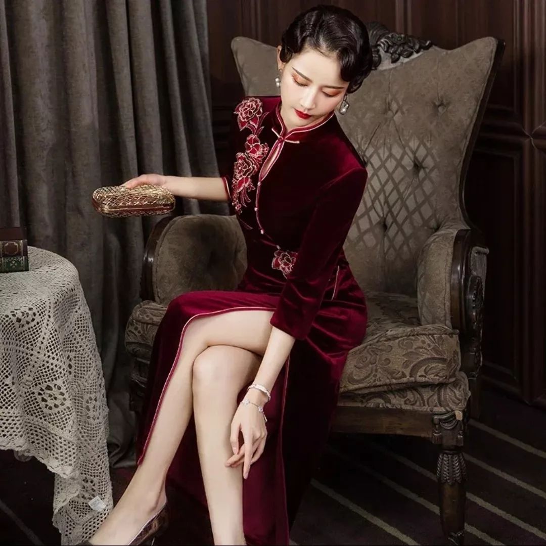撩人的丝绒侧开衩旗袍千娇百媚活色生香