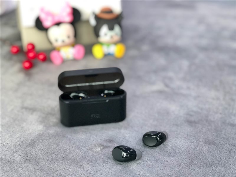 索爱a1蓝牙耳机:可给手机充电的黑科技