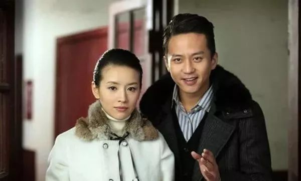 在采访中说过"谁能娶到董洁应该是很幸福的事,后来采访中也夸董洁"是