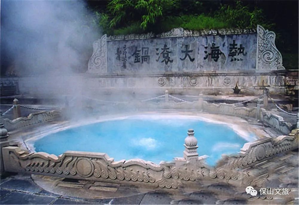 石瓢温泉度假村就位于施甸西北部等子乡境内,因主泉眼有一巨石形如瓢