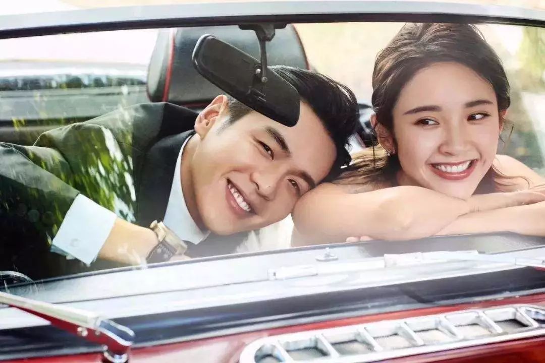 曾经在微博上看过张若昀,唐艺昕这对情侣的爱情故事.