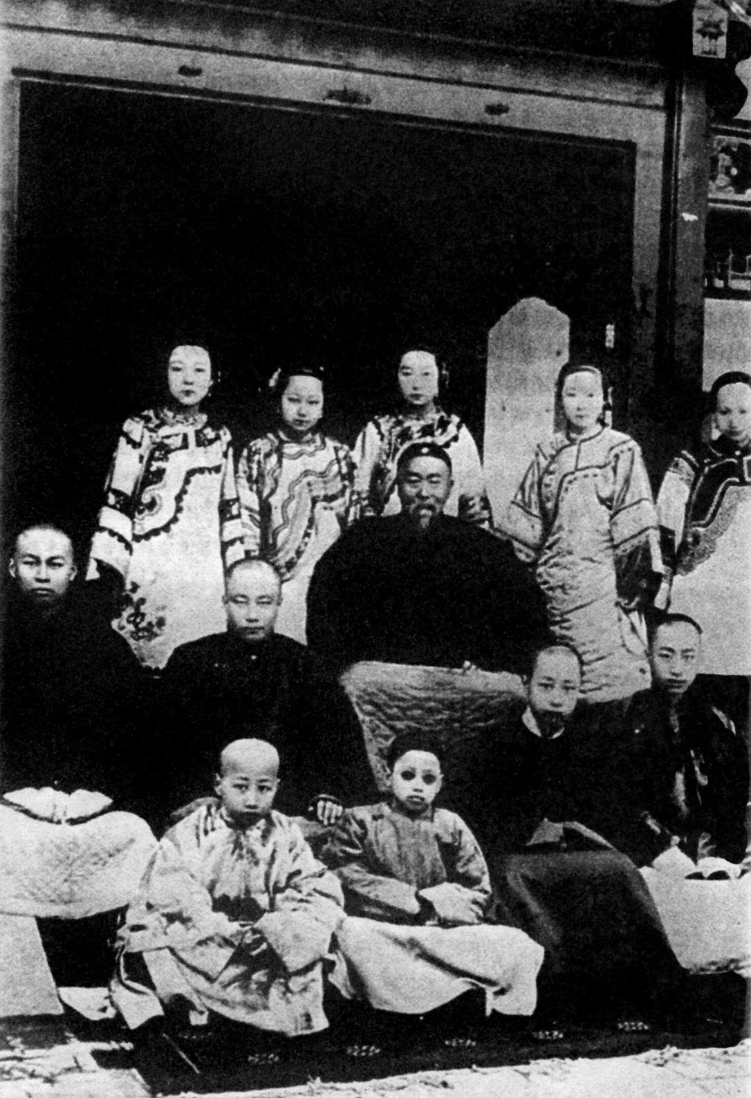 原创签订丧权辱国《马关条约》的李鸿章,真的该背负甲午惨败的骂名吗?