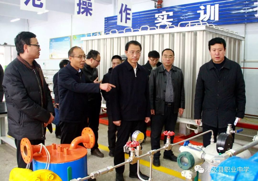 县委书记原光辉到职业中学调研校企合作和人才培养工作