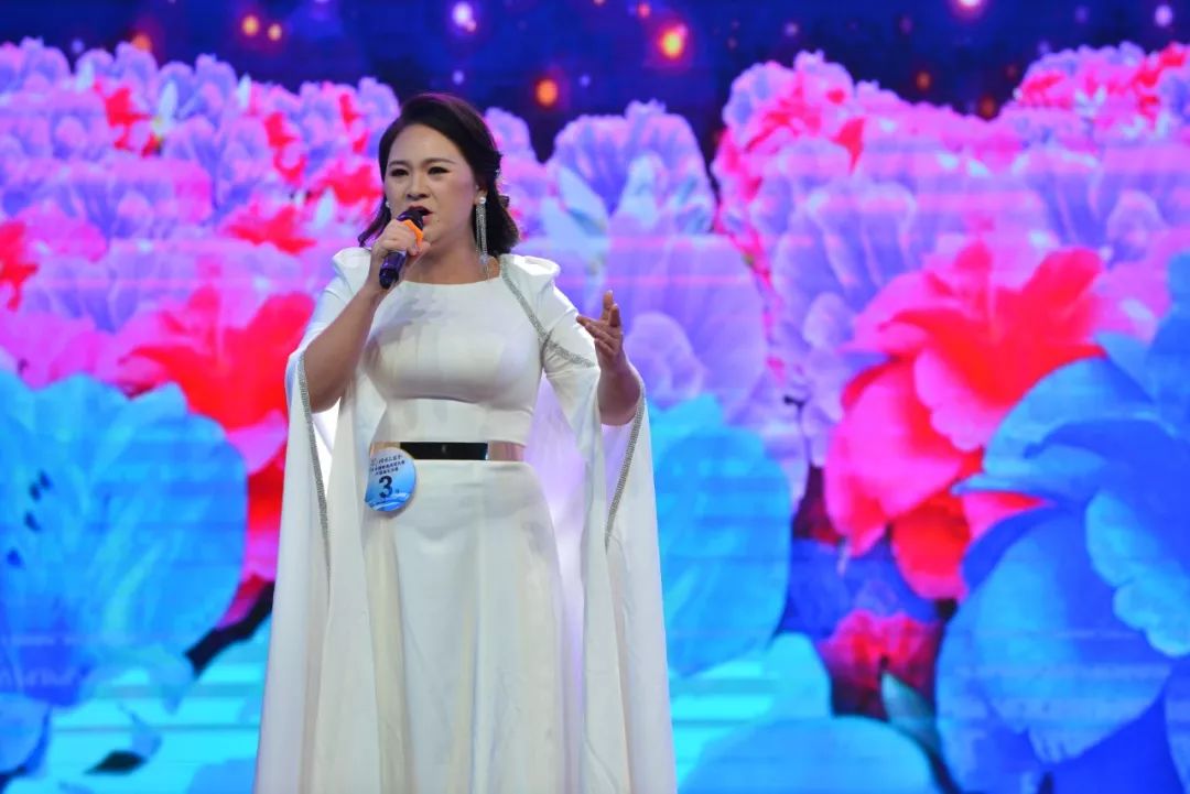 歌手风采经过两轮精彩的比拼,曹阳,彭玮,吴相宏,杨春梅,刘静,何珺洁等