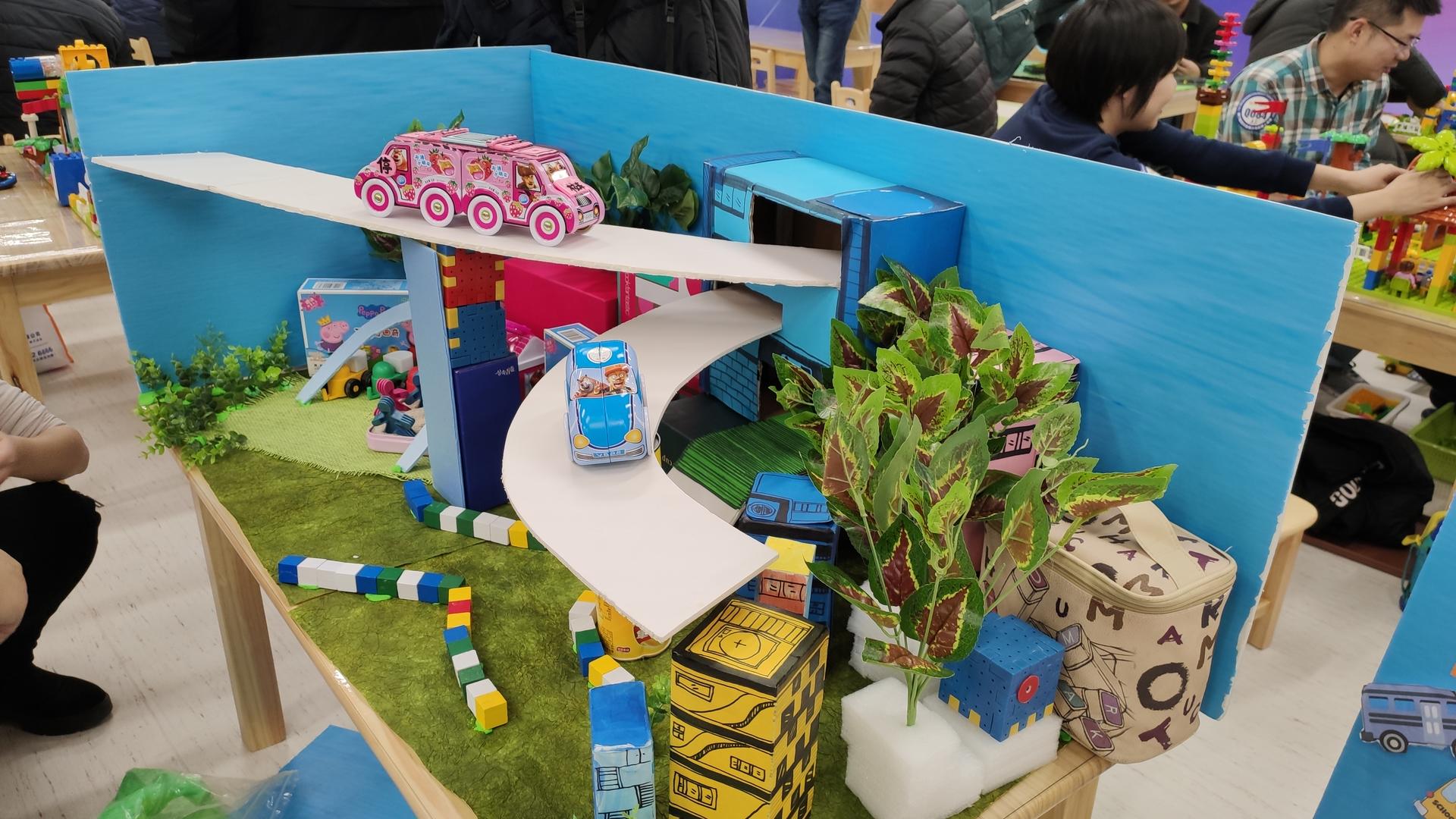 未来学校长啥样参加亲子创意搭建比赛的小朋友造给你看