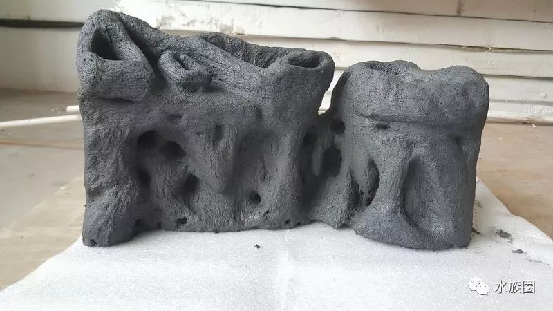 新手学用发泡剂做水陆缸造景