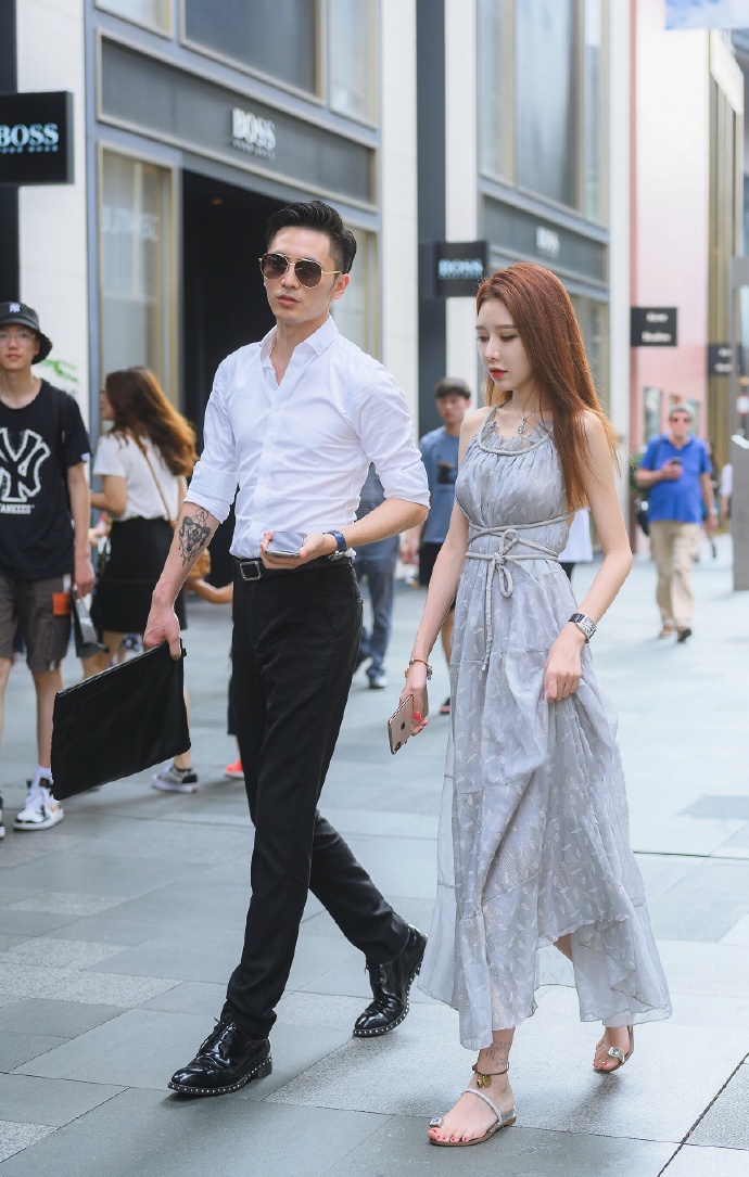 看到这些情侣街拍,终于明白一个道理.