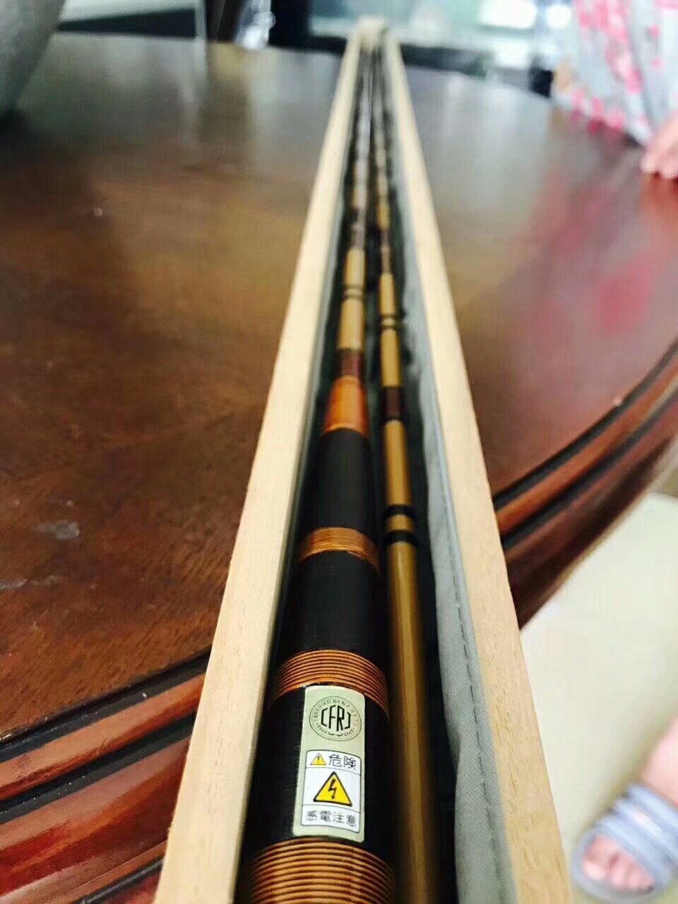 工匠还有一些人挤身与鱼竿作坊净在一些花了呼哨文字视频图片上作文章