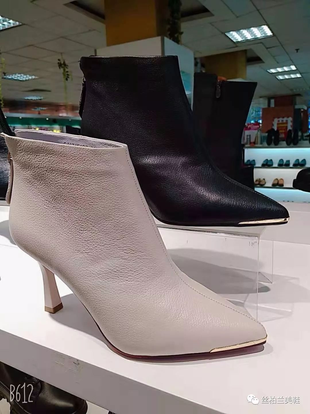 丝柏兰新款女鞋到店撑起整个冬天的气场