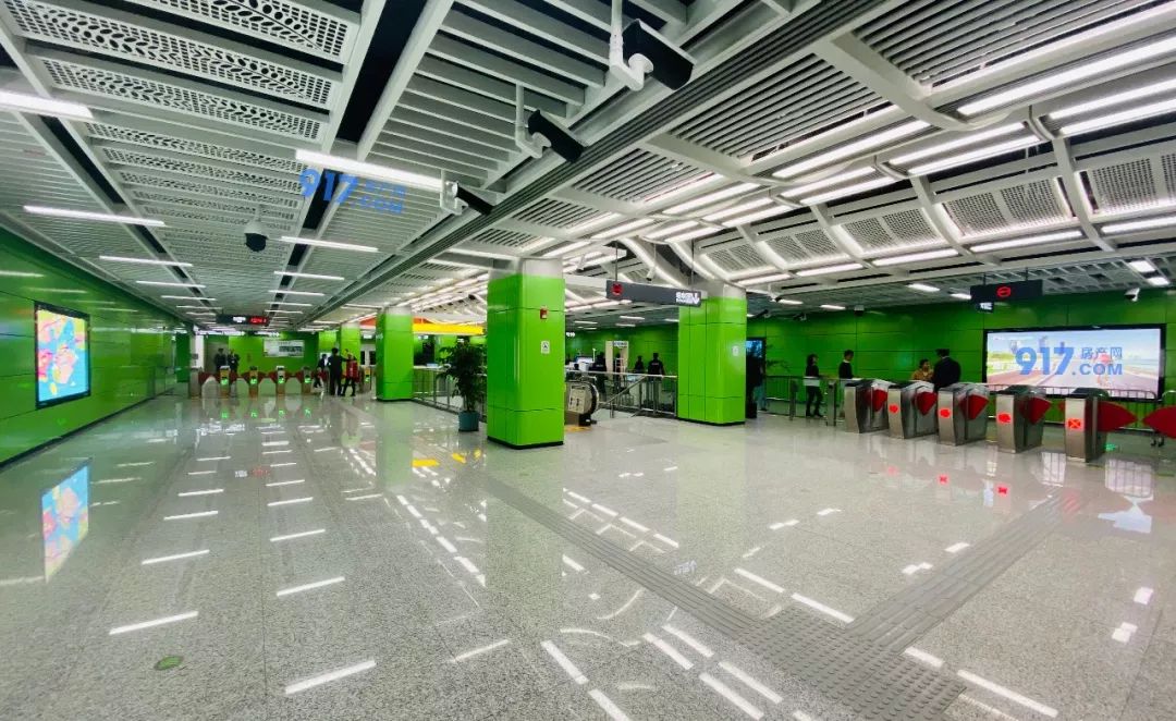 实拍10大站点全方位曝光厦门地铁2号线试乘日现场人人人