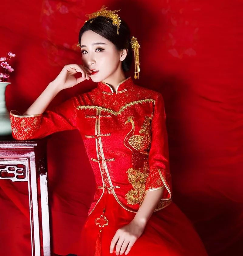 穿着旗袍结婚 细节需要费心_新娘