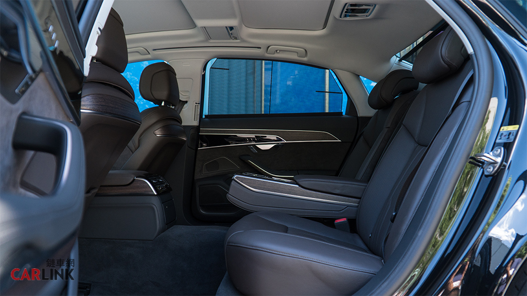 当代最先进的长轴旗舰奥迪a8l55tfsiquattro试驾
