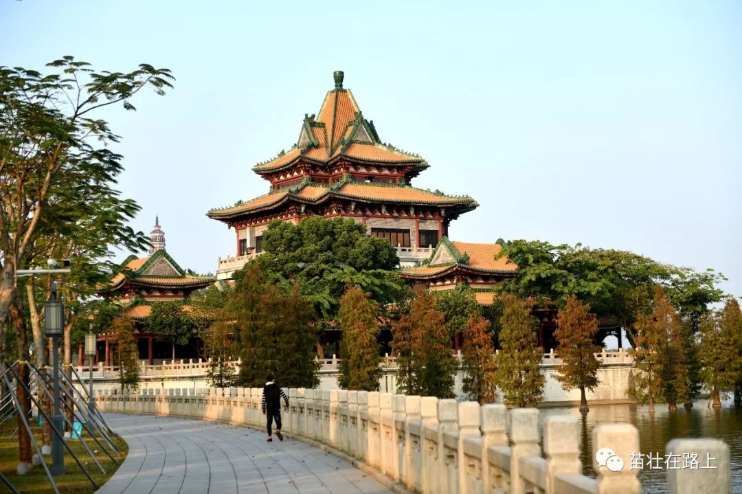 米香肠粉粥铺韦记牛杂宝林寺顺峰山公园顺德御膳粥迷失在顺德美食之中