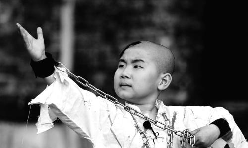 小时候总被郭德纲猛夸的京剧神童陶阳,现在过的怎么样了?