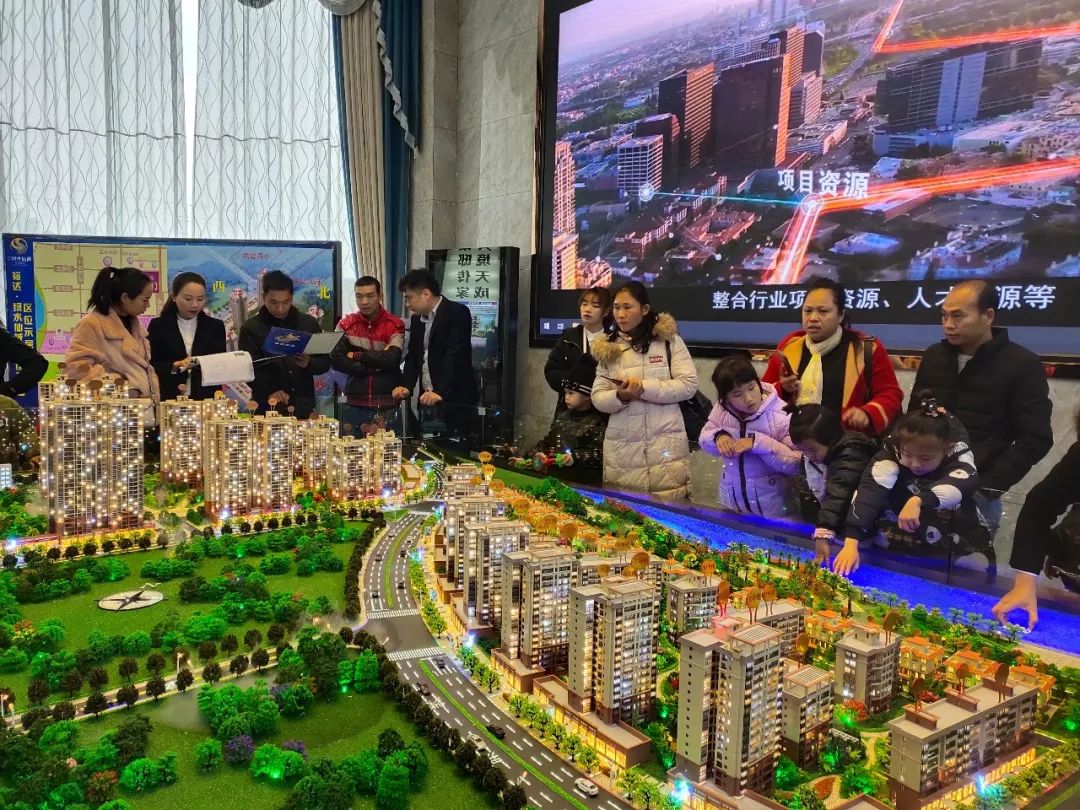 地址:来宾市武宣县城东新区滨湖路裕达·仙湖名邸裕达·绿水仙城营销