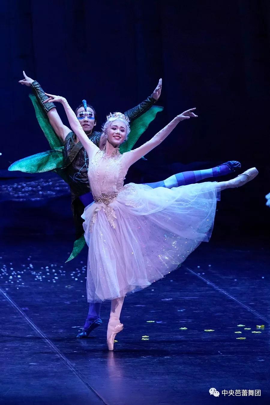 中芭团庆60周年系列展演童话芭蕾灰姑娘演绎足尖上的仙履奇缘