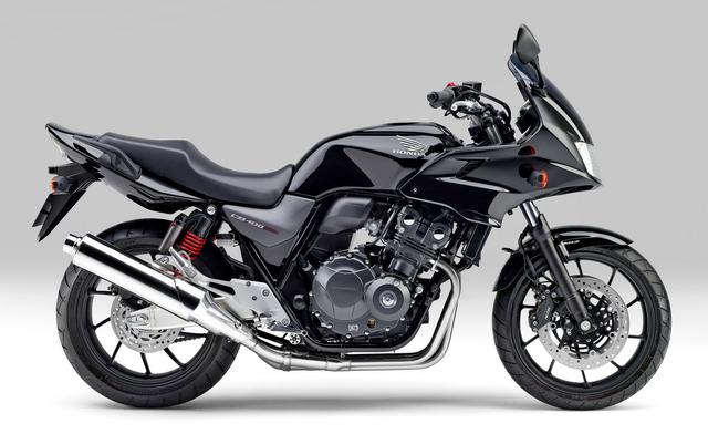 與標準款相比,新的 2020 cb1100rs 特別版採用了啞光黑色作為主色調