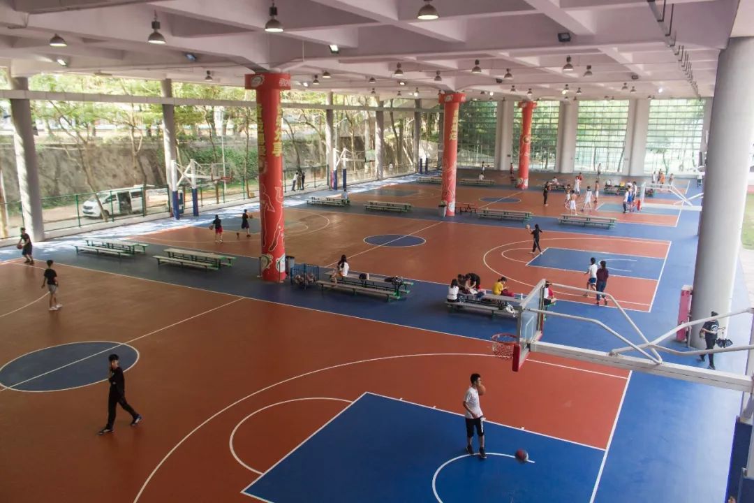 南体东馆篮球场615元/小时61开放时间:周一,周二:16:00-22:00周三