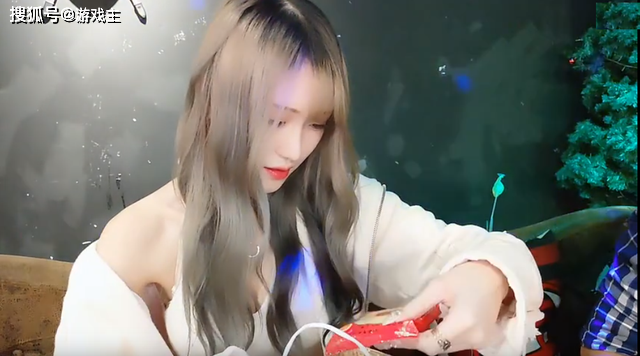 除了和粉丝团建,腐团儿还要和同事聚会,其实上班的朋