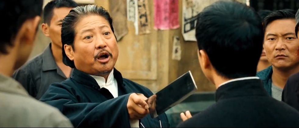 可是叶问在香港没名气啊,过了好久才收到几个徒弟,其中有一个叫黄粱的