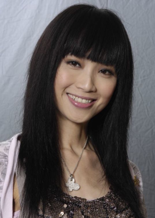 空姐出身,港姐起步,低调演戏18年,如今卖鱼丸幸福_谭小环