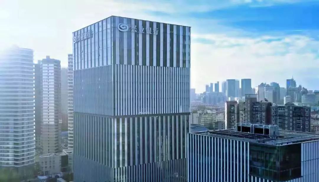 兴动态兴业银行私人银行载誉而归
