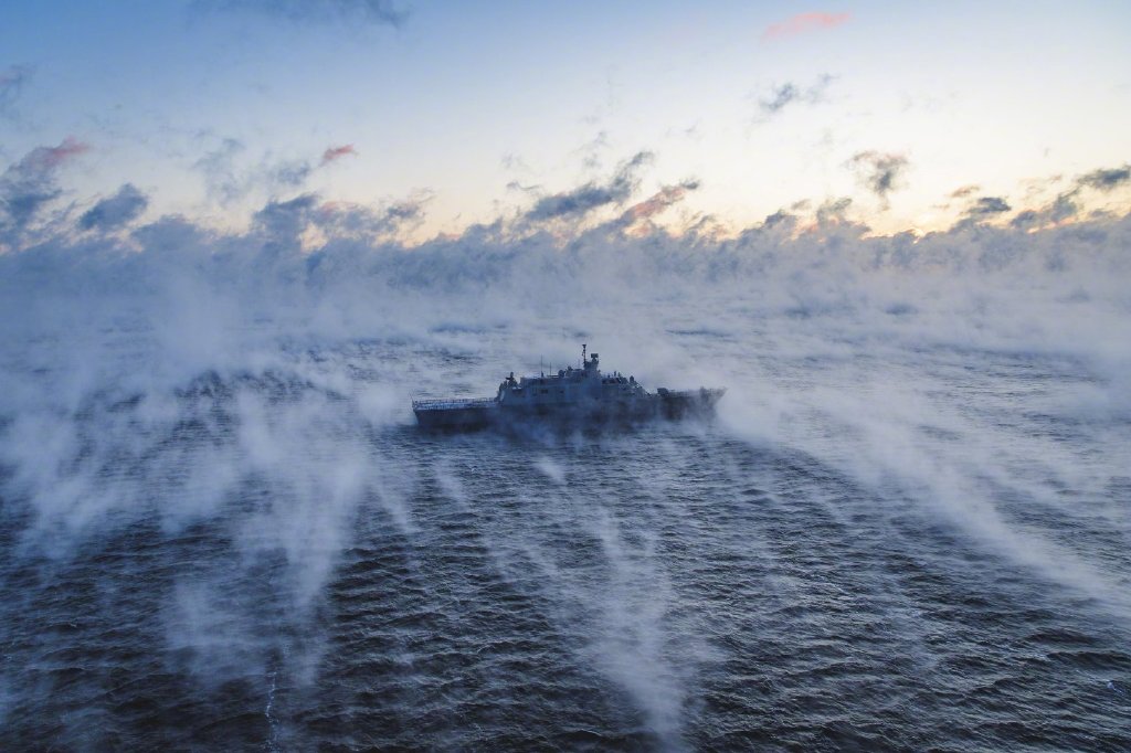 的隐形反舰导弹,伯克级导弹驱逐舰也一直是美海军水面舰艇的主力战舰