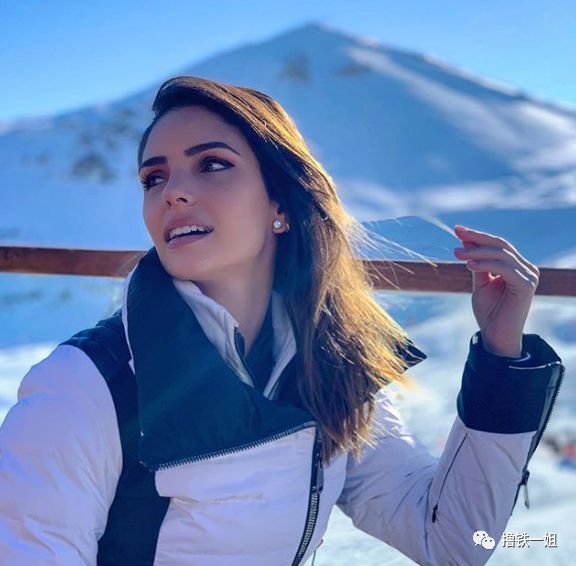 卡罗琳·塞里科